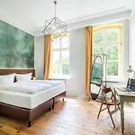 Stuckhotel Fettehenne 3*