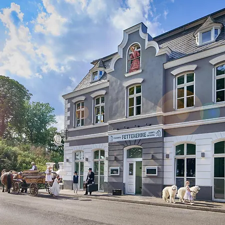 Hotel Stuckhotel Fettehenne 3*