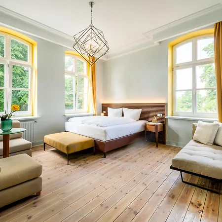 Stuckhotel Fettehenne 3*