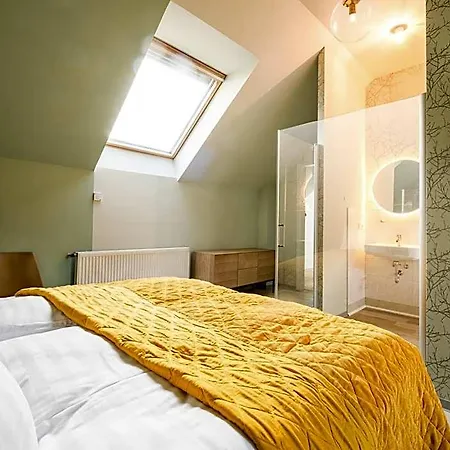 מלון Stuckhotel Fettehenne 3*