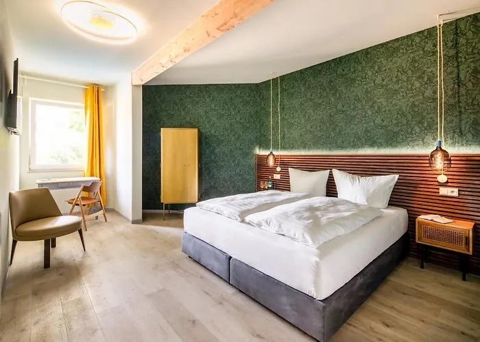 Hotel Stuckhotel Fettehenne 3*