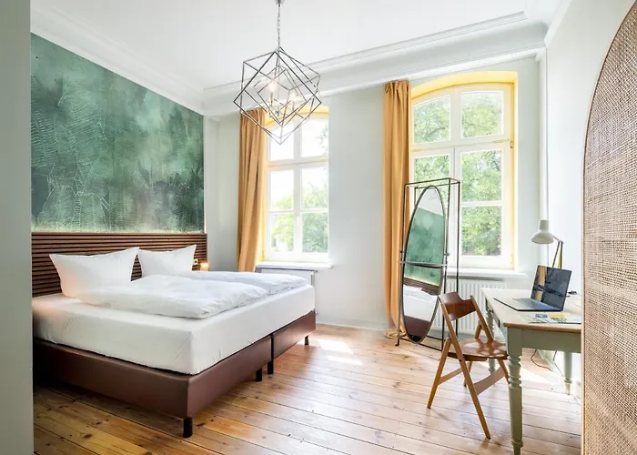 Stuckhotel Fettehenne 3*