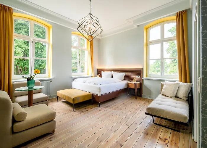 Stuckhotel Fettehenne 3*